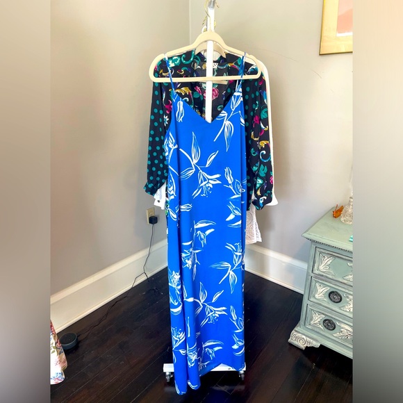 C & E Maxi Dress Floral Size M - Picture 2 of 2